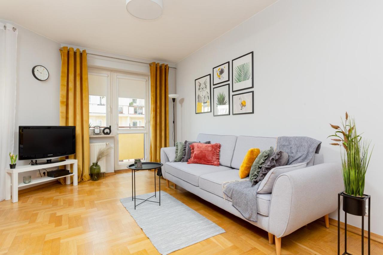 Mokotow Apartment Bluszczanska By Noclegi Renters Warsaw Luaran gambar