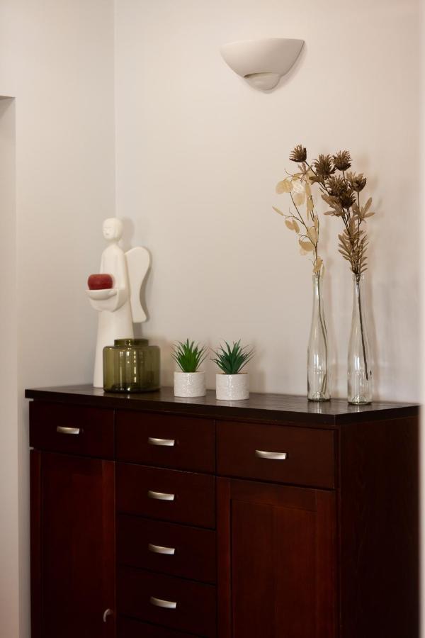 Mokotow Apartment Bluszczanska By Noclegi Renters Warsaw Luaran gambar