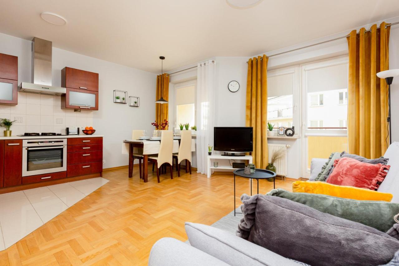 Mokotow Apartment Bluszczanska By Noclegi Renters Warsaw Luaran gambar