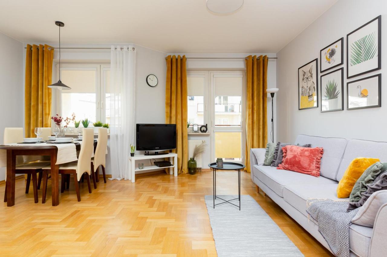 Mokotow Apartment Bluszczanska By Noclegi Renters Warsaw Luaran gambar
