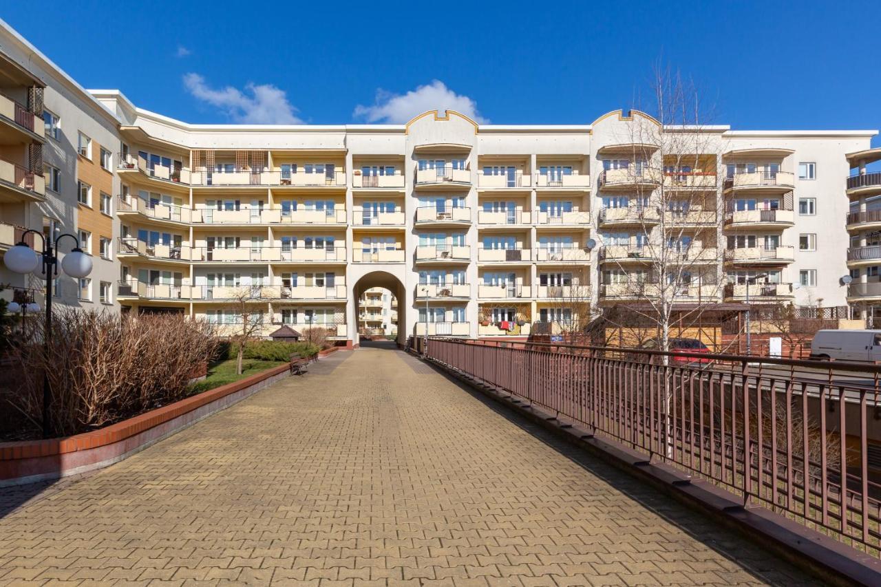 Mokotow Apartment Bluszczanska By Noclegi Renters Warsaw Luaran gambar