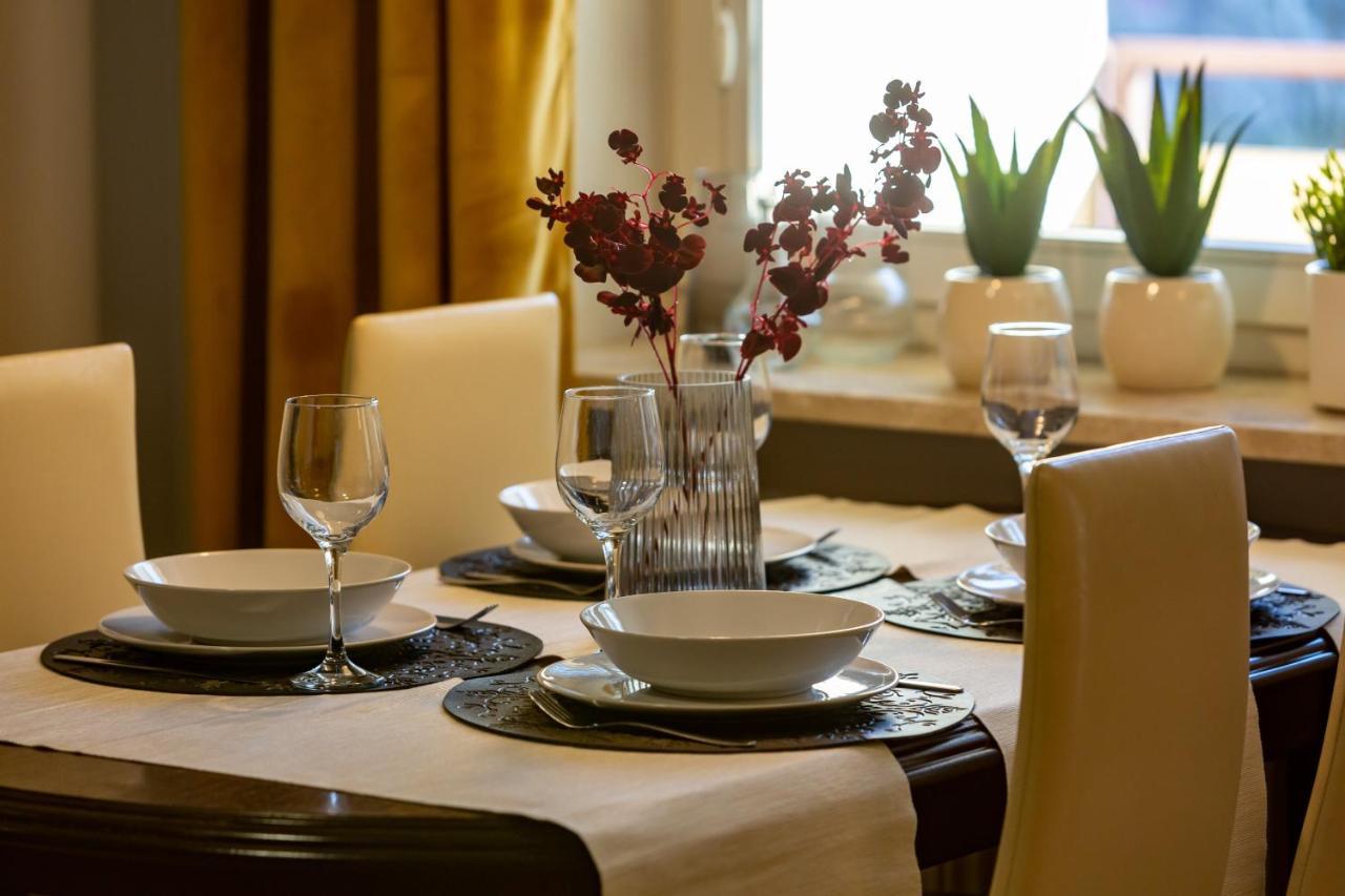 Mokotow Apartment Bluszczanska By Noclegi Renters Warsaw Luaran gambar