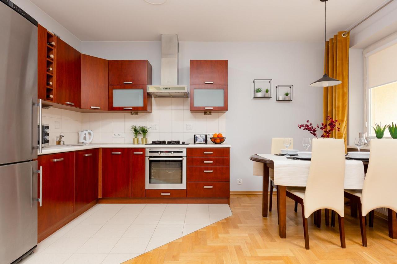 Mokotow Apartment Bluszczanska By Noclegi Renters Warsaw Luaran gambar